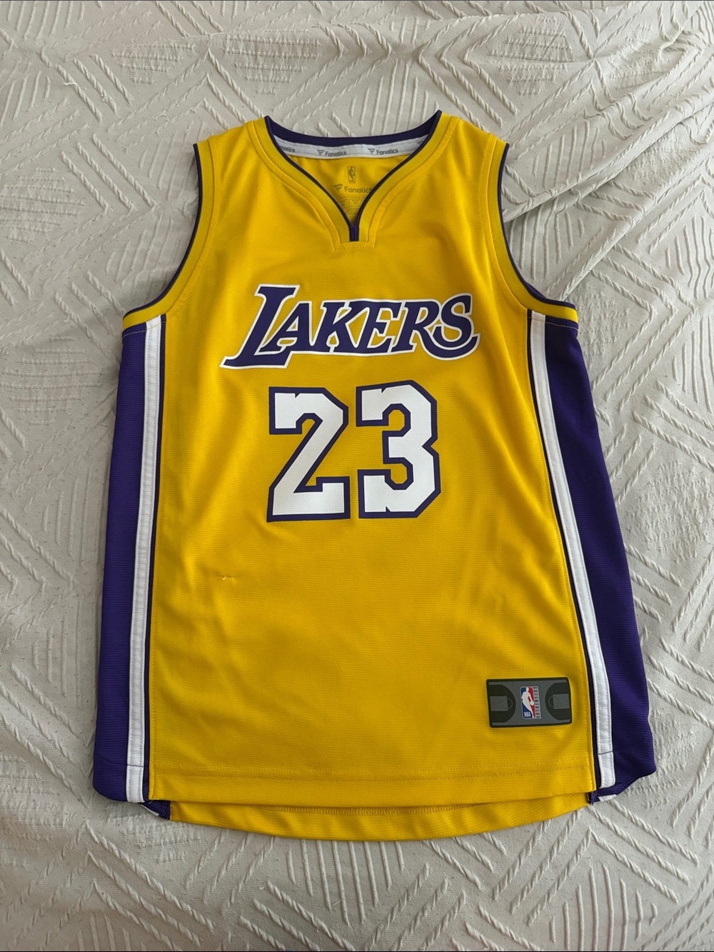 Youth Los Angeles Lakers LeBron James #23 Gold Basketball Jersey